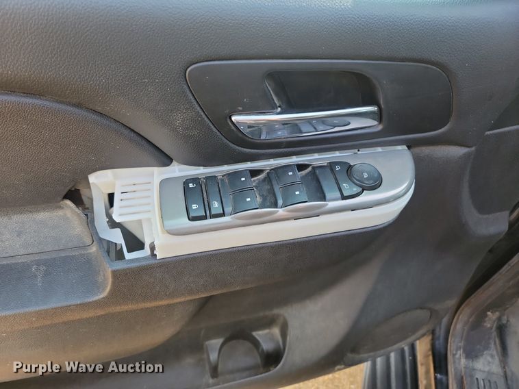 image for item DQ7470 2011 Chevrolet Tahoe Police  SUV