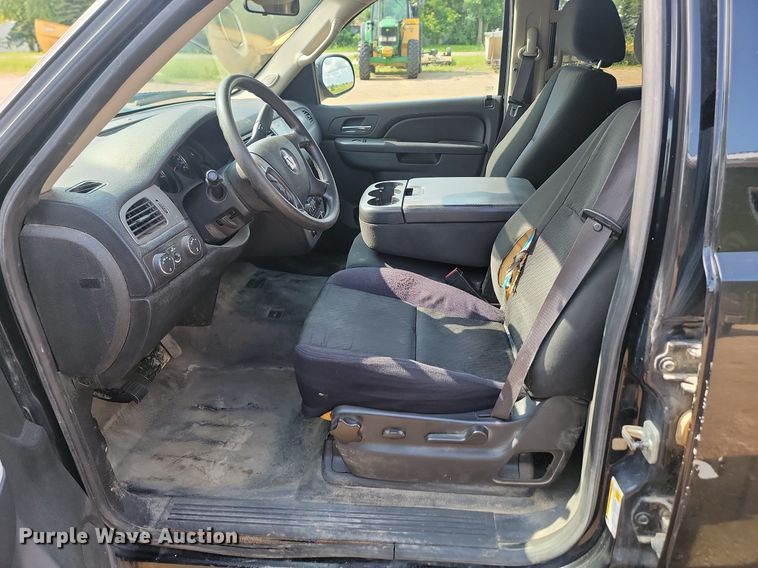 image for item DQ7470 2011 Chevrolet Tahoe Police  SUV