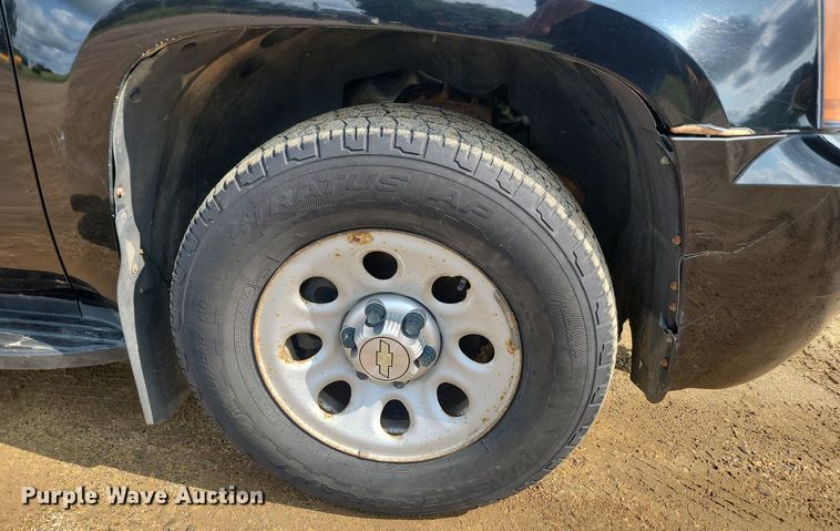 image for item DQ7470 2011 Chevrolet Tahoe Police  SUV