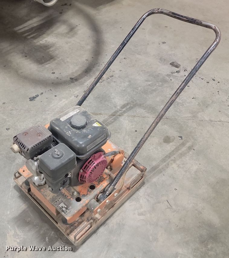 image for item DQ7485 Multiquip MVC-90H  plate compactor