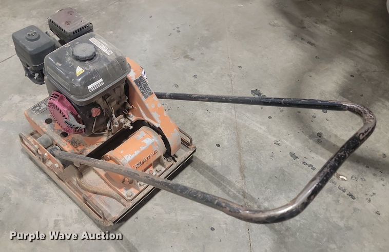 image for item DQ7485 Multiquip MVC-90H  plate compactor