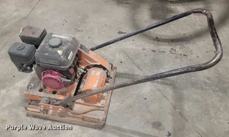 image for item DQ7485 Multiquip MVC-90H  plate compactor