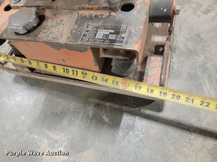 image for item DQ7485 Multiquip MVC-90H  plate compactor