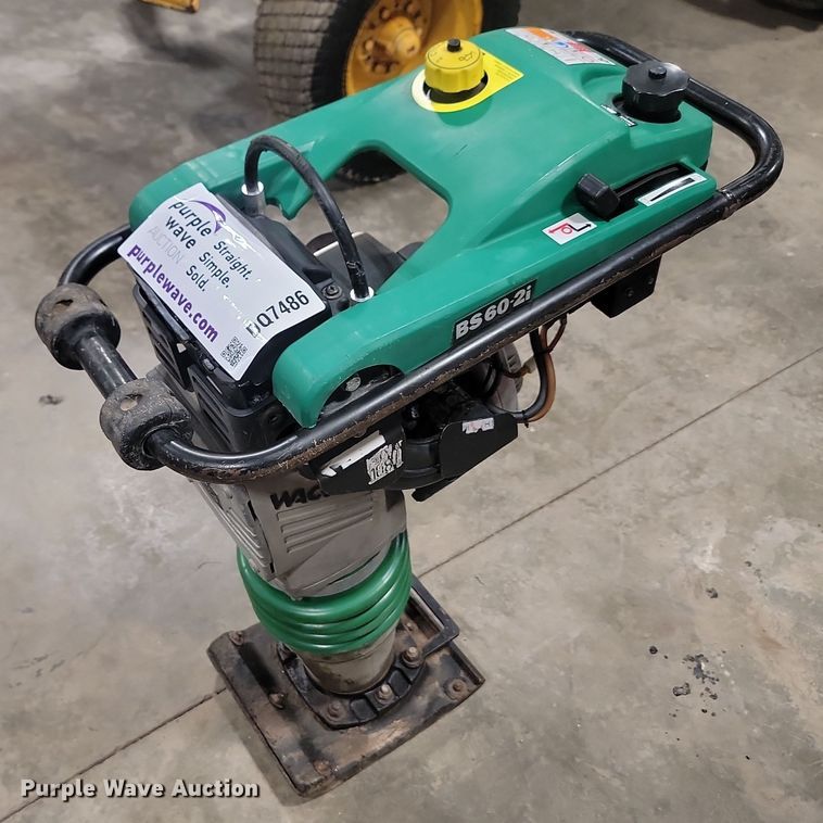 image for item DQ7486 Wacker Neuson  plate compactor