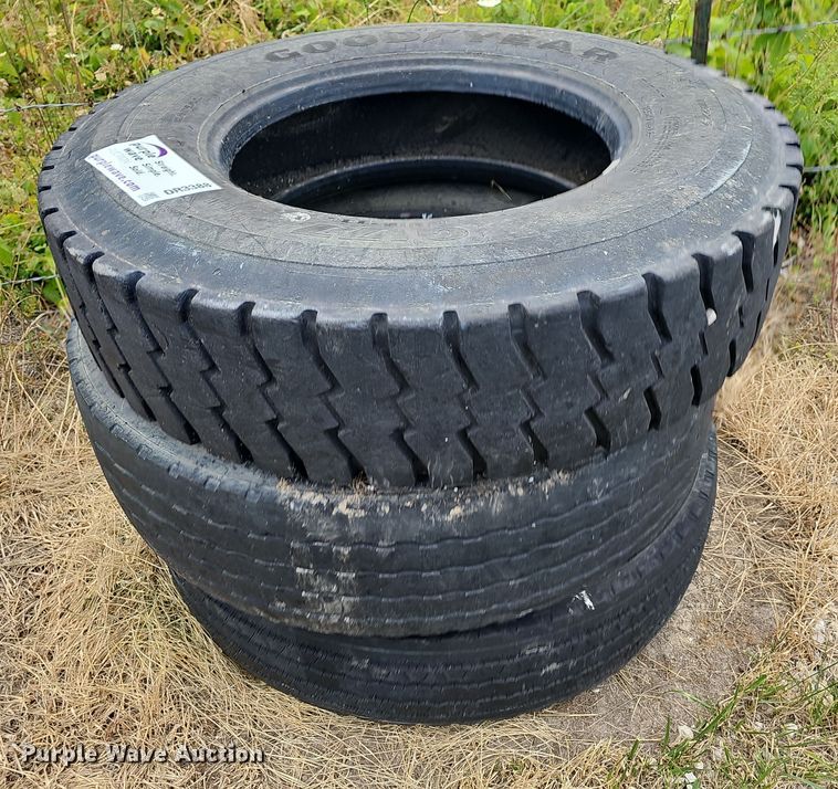 image for item DR3388 (3) tires