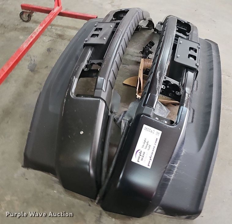 image for item DR3390 (2) Ford front bumpers