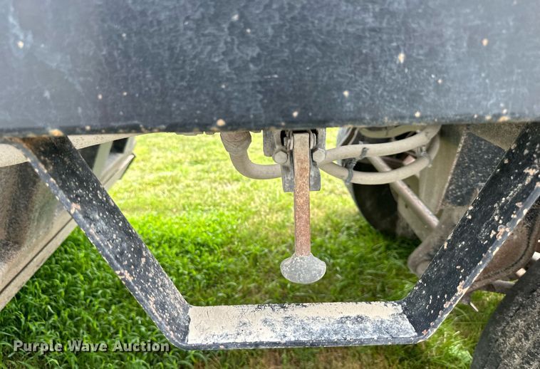 image for item DS2040 2013 CTS BDT-30  bottom dump trailer