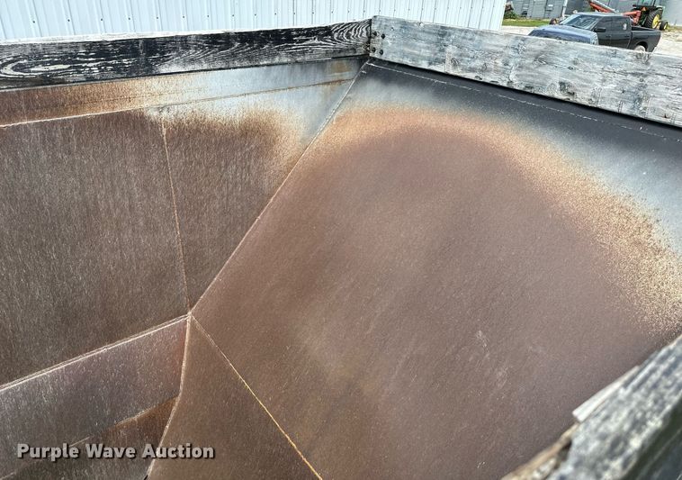 image for item DS2040 2013 CTS BDT-30  bottom dump trailer