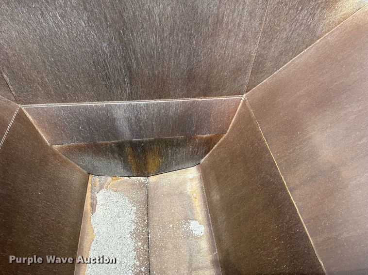 image for item DS2040 2013 CTS BDT-30  bottom dump trailer