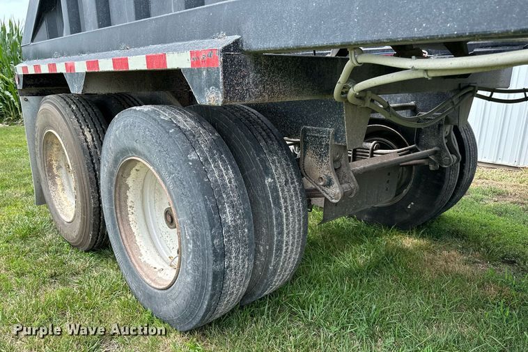 image for item DS2040 2013 CTS BDT-30  bottom dump trailer