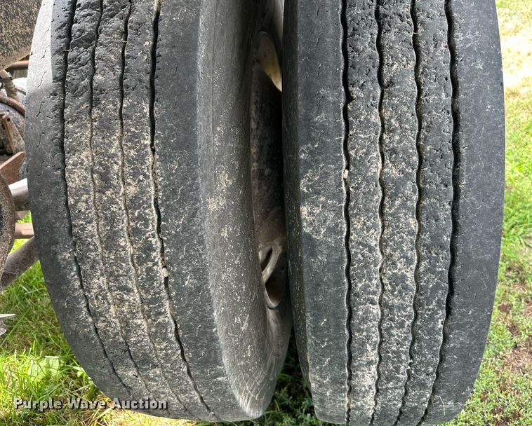 image for item DS2040 2013 CTS BDT-30  bottom dump trailer