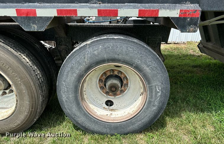 image for item DS2040 2013 CTS BDT-30  bottom dump trailer