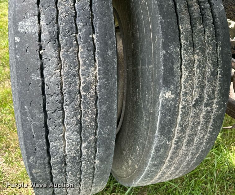 image for item DS2040 2013 CTS BDT-30  bottom dump trailer