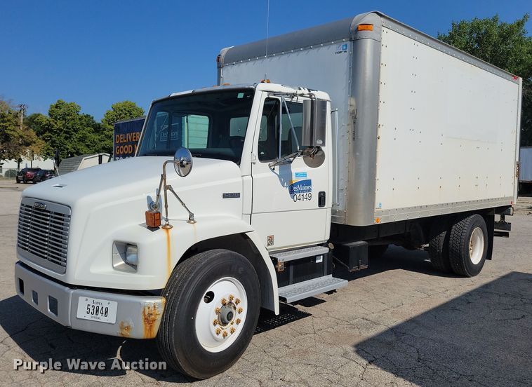 image for item JO9230 2004 Freightliner FL70  box truck