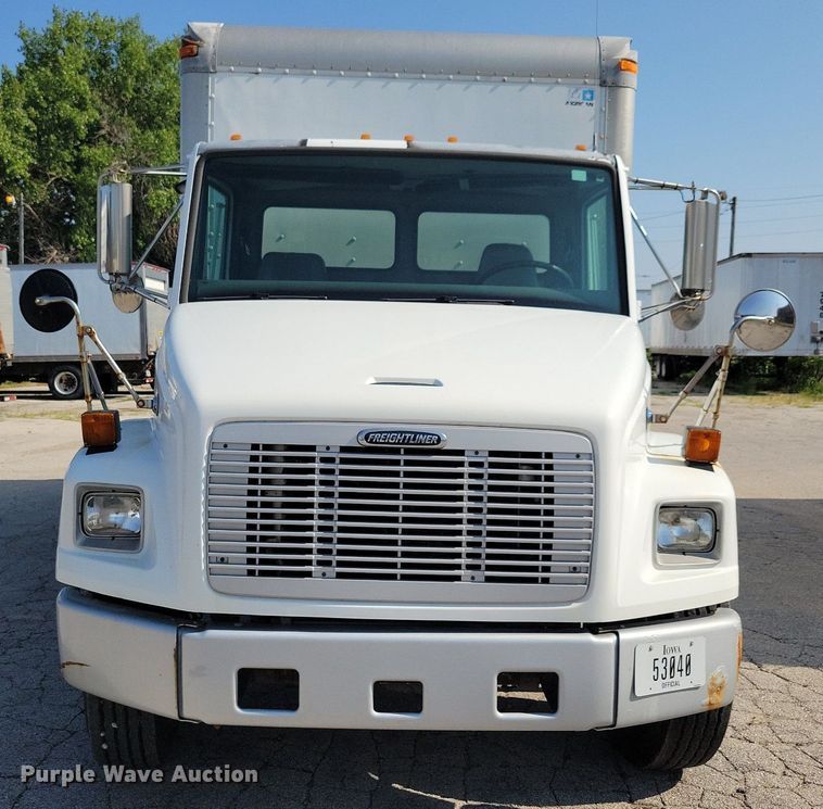 image for item JO9230 2004 Freightliner FL70  box truck