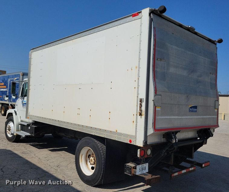 image for item JO9230 2004 Freightliner FL70  box truck