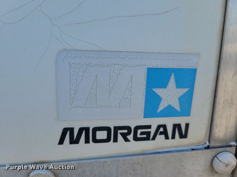 image for item JO9230 2004 Freightliner FL70  box truck