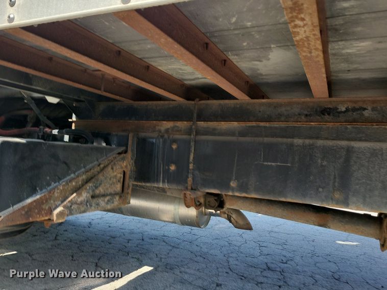 image for item JO9230 2004 Freightliner FL70  box truck