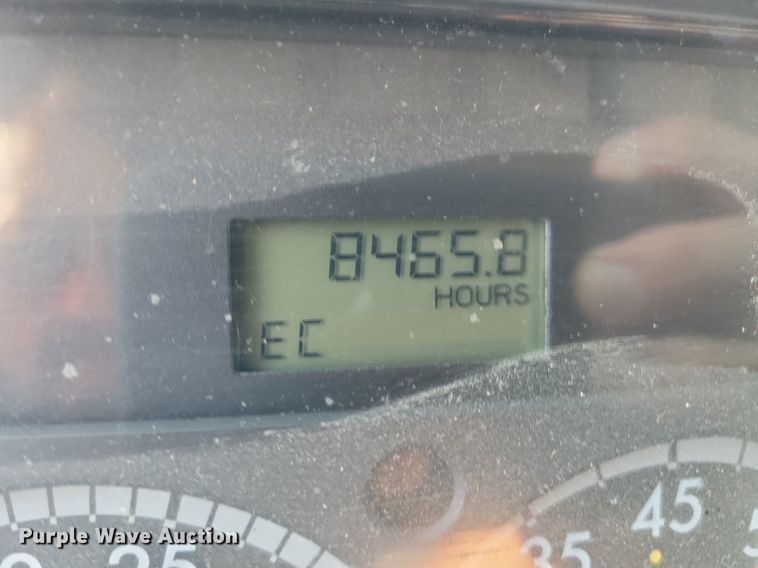 image for item JO9230 2004 Freightliner FL70  box truck