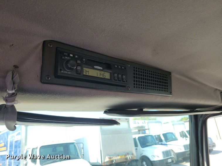 image for item JO9230 2004 Freightliner FL70  box truck