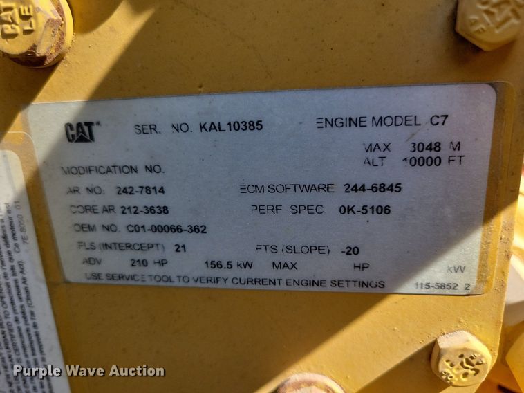 image for item JO9230 2004 Freightliner FL70  box truck