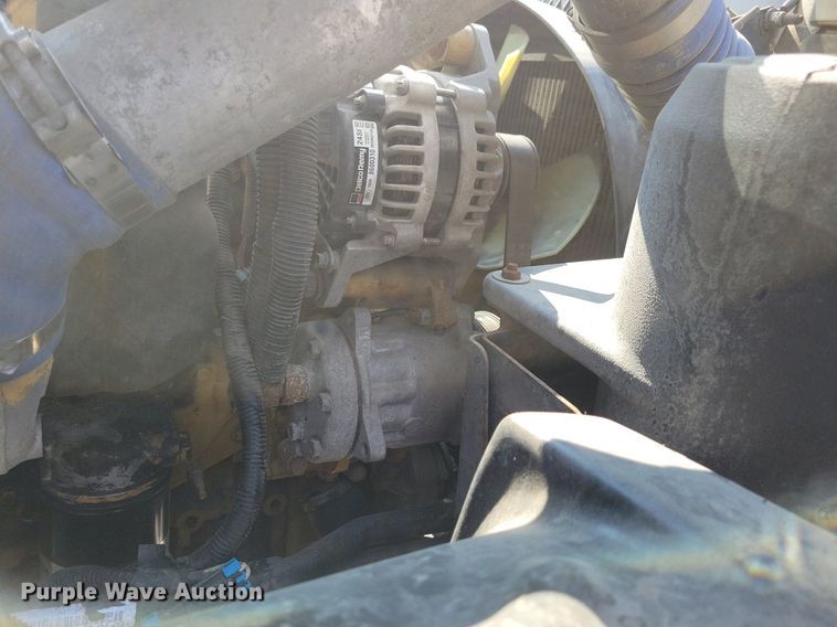 image for item JO9230 2004 Freightliner FL70  box truck