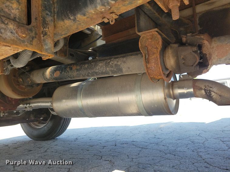 image for item JO9230 2004 Freightliner FL70  box truck