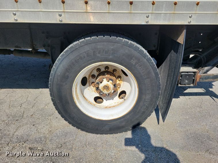 image for item JO9230 2004 Freightliner FL70  box truck