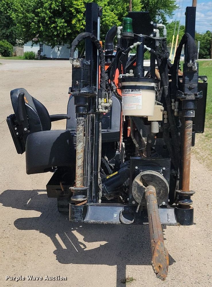 image for item JO9274 2020 Ditch Witch JT10  directional boring unit with trailer