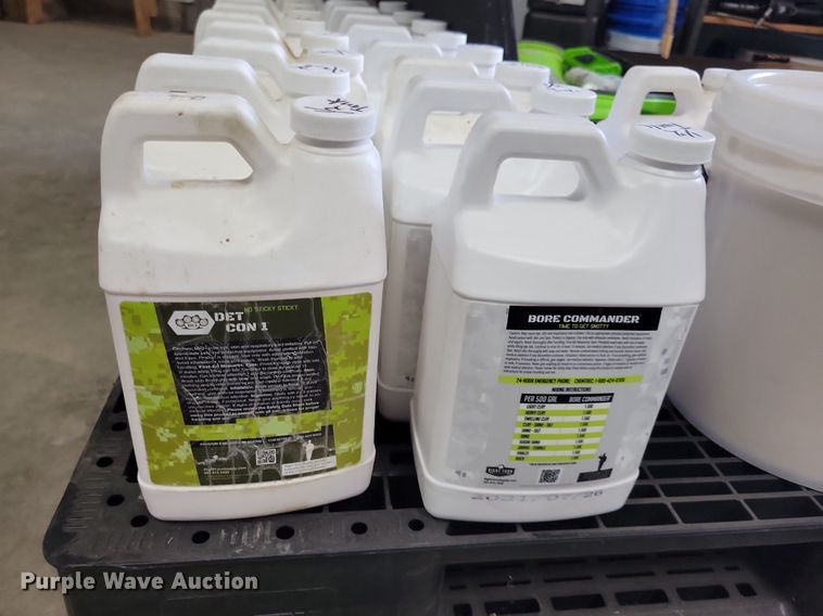 image for item JO9274 2020 Ditch Witch JT10  directional boring unit with trailer