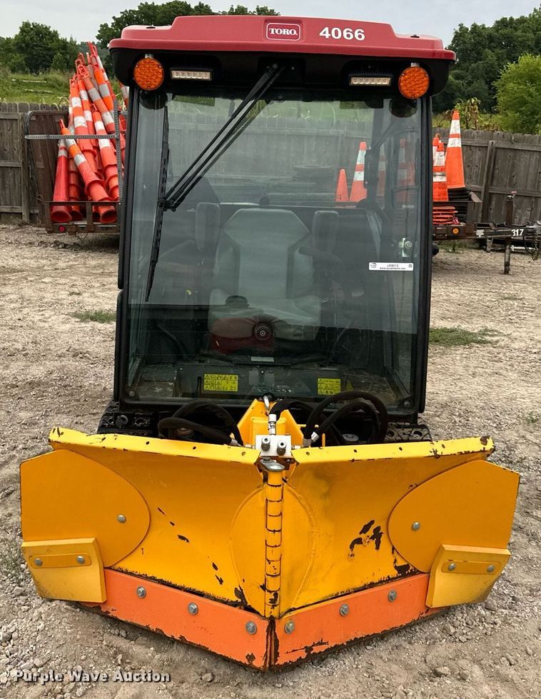 image for item JX9013 Toro Groundsmaster 7200  lawn mower