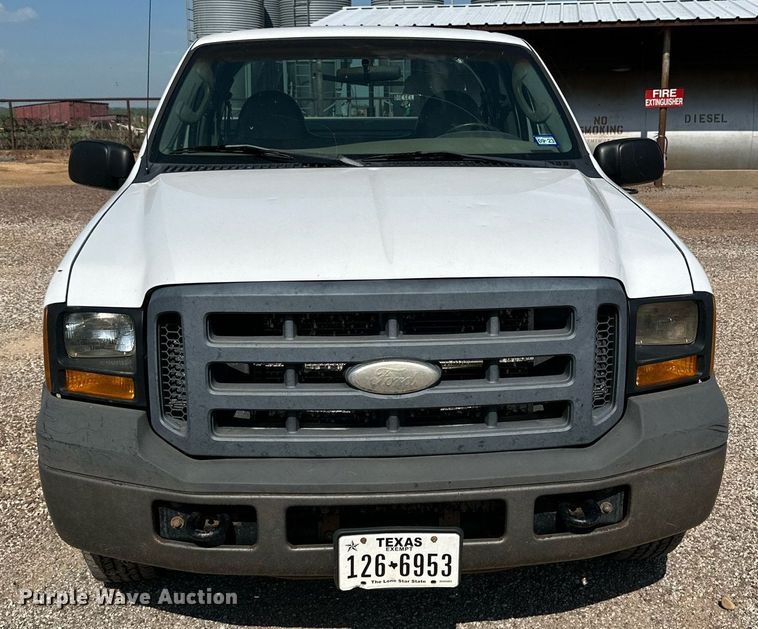 2006 Ford F250 XL Super Duty SuperCab pickup truck in Vernon, TX Item