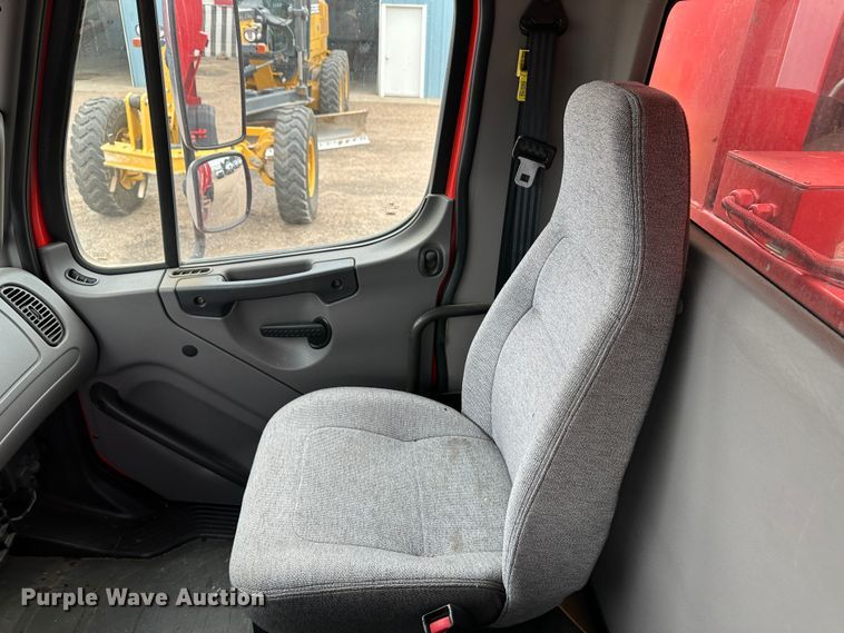 image for item KX9073 2011 Freightliner  refuse truck