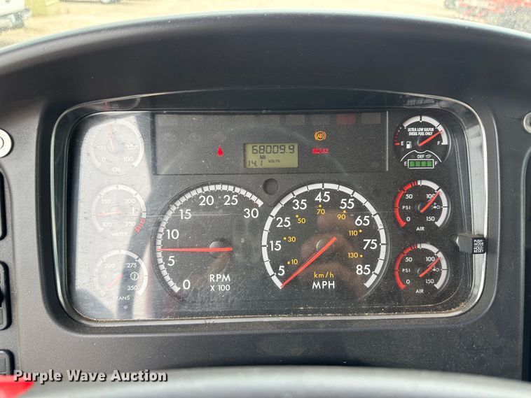 image for item KX9073 2011 Freightliner  refuse truck