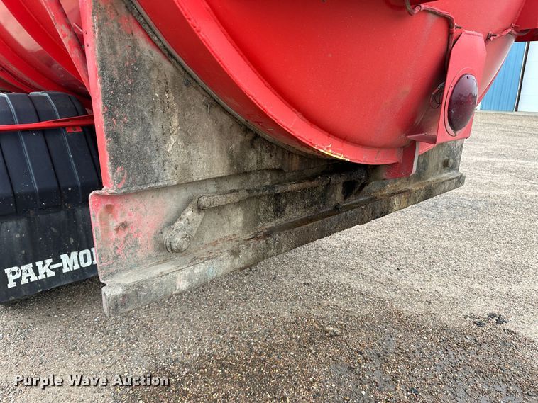 image for item KX9073 2011 Freightliner  refuse truck