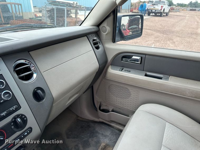image for item KX9074 2008 Ford Expedition  SUV