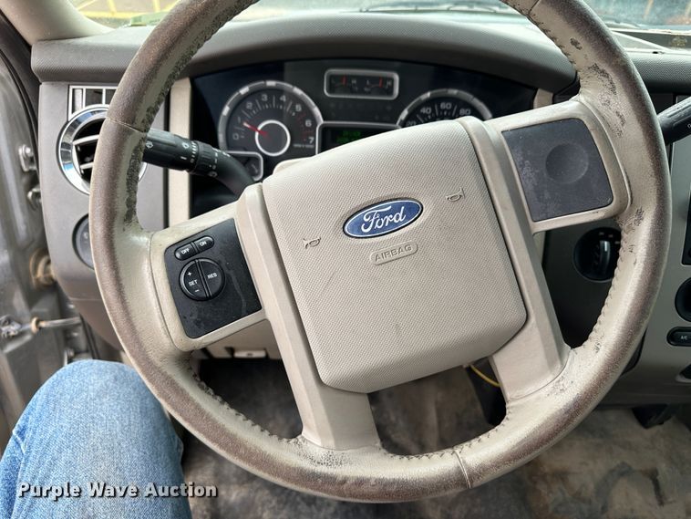 image for item KX9074 2008 Ford Expedition  SUV