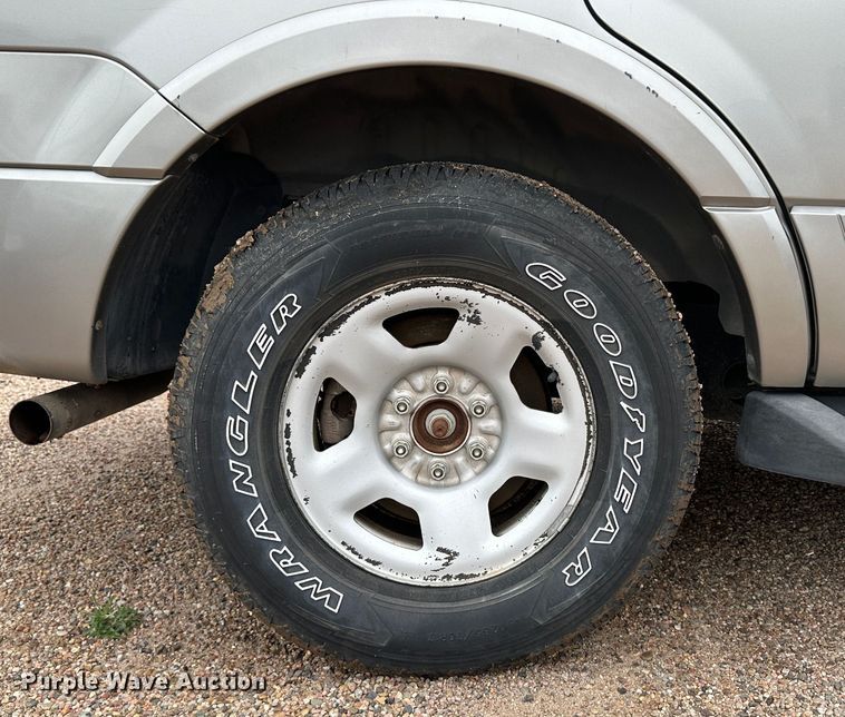 image for item KX9074 2008 Ford Expedition  SUV