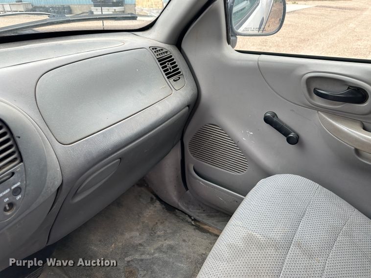 image for item KX9076 2000 Ford F150  SuperCab pickup truck