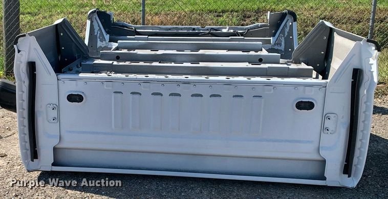image for item LH9719 Pickup truck bed