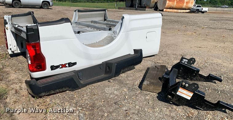 image for item LH9719 Pickup truck bed