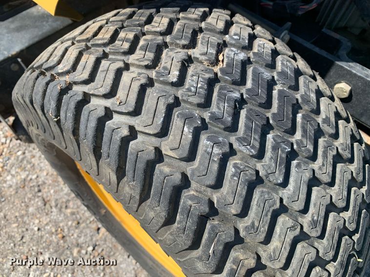 image for item LH9723 Yazoo YZTK20  ZTR lawn mower