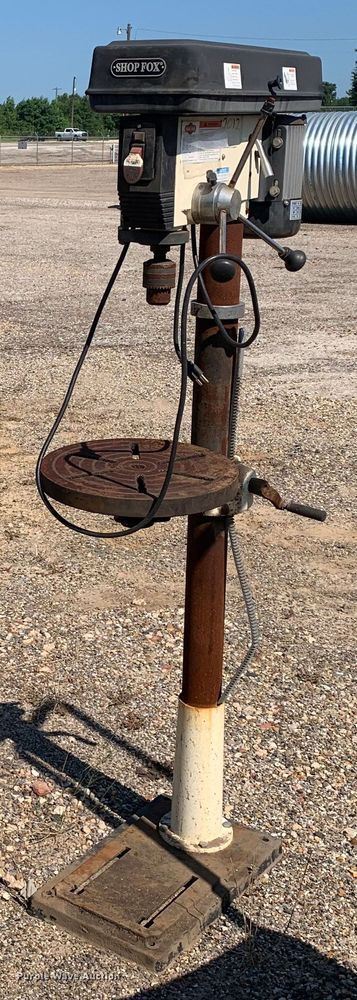 image for item LH9725 2011 Shop Fox W1680 17