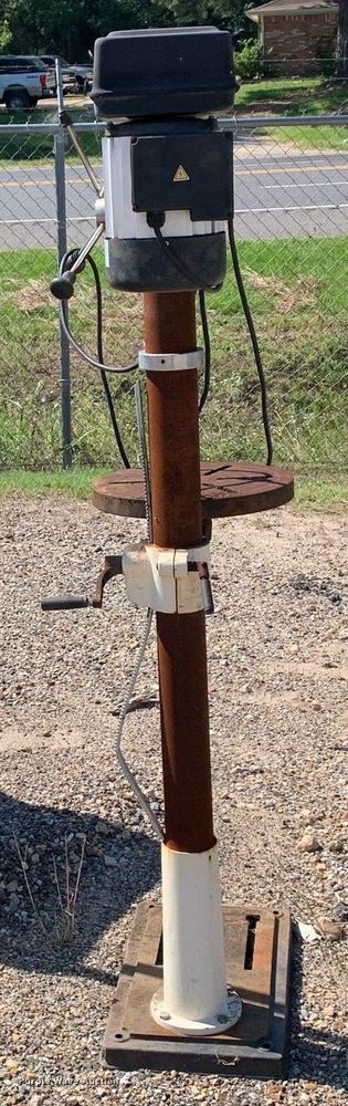 image for item LH9725 2011 Shop Fox W1680 17