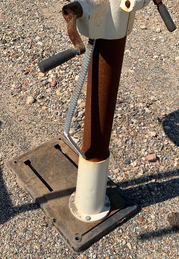 image for item LH9725 2011 Shop Fox W1680 17