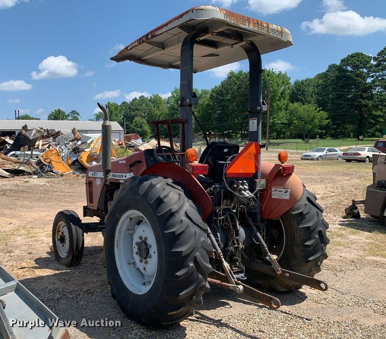 image for item LH9727 2002 Massey Ferguson 451  tractor