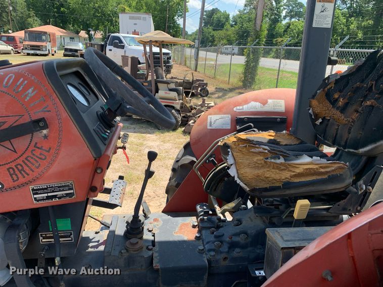 image for item LH9727 2002 Massey Ferguson 451  tractor