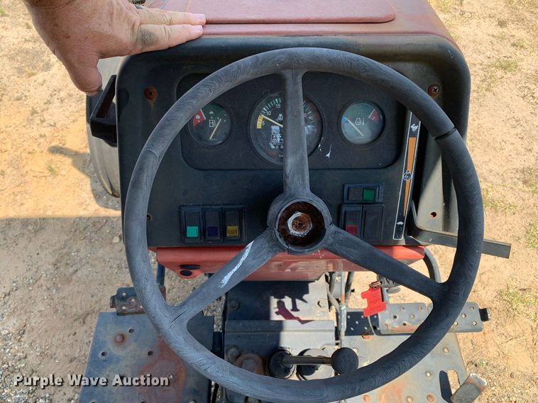 image for item LH9727 2002 Massey Ferguson 451  tractor