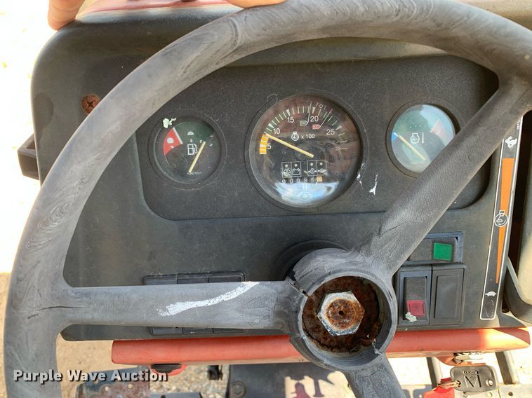 image for item LH9727 2002 Massey Ferguson 451  tractor