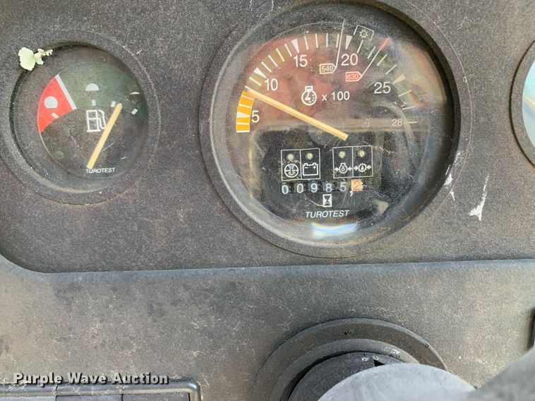 image for item LH9727 2002 Massey Ferguson 451  tractor